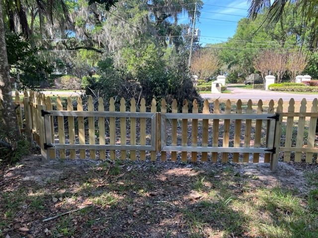 Custom Gates by Custom Fence Company in Jacksonville, FL